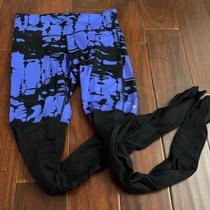 Alo yoga blue and black leggings size small